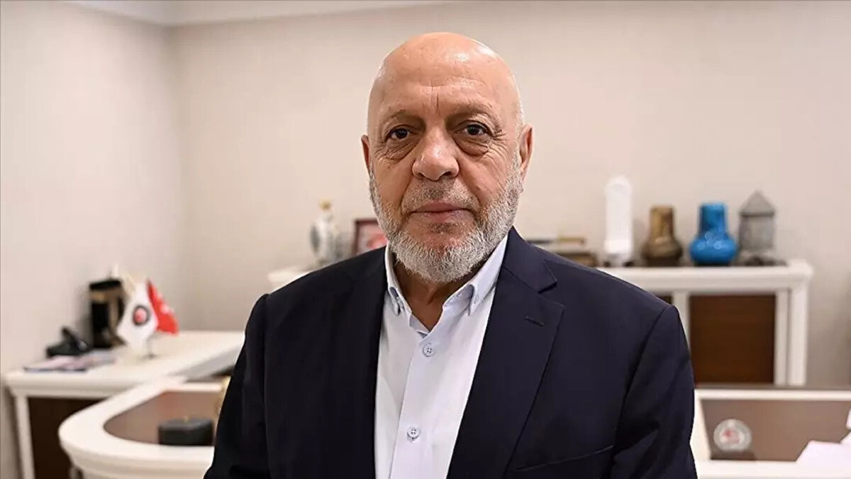 HAK-İŞ Genel Başkanı Mahmut Arslan da 27 Ekim 2025’te yaptığı açıklamada, komisyon yapısının değişmesi gerektiğini vurgulayarak şu ifadeleri kullandı:<br><br>“TÜRK-İŞ ile görüştük, katılmayacaklarını teyit ettiler. Biz de 2026 yılı asgari ücret sürecinde komisyona katılmayacağımızı bildirdik.”