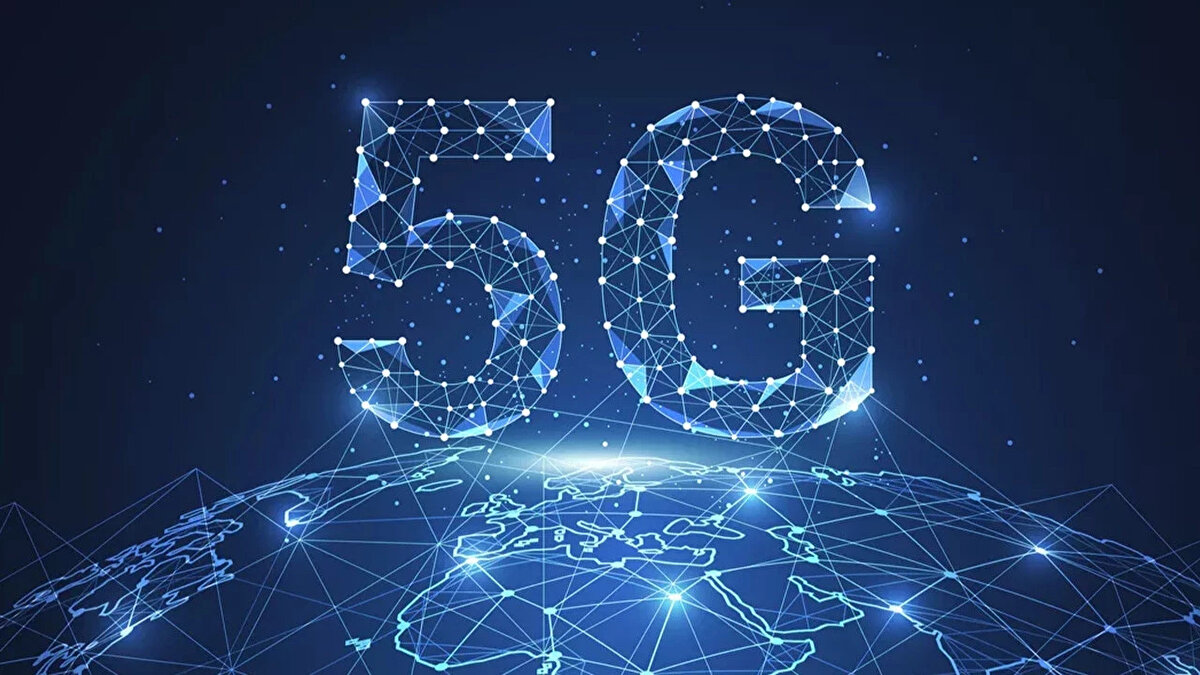 Hangi Apple (iOS) Telefonlar 5G Desteği Sunuyor?<br><br>Apple, 5G teknolojisine geçişi iPhone 12 serisi ile başlatmıştır. Bu tarihten sonra piyasaya sürülen tüm ana iPhone modelleri ve 3. Nesil SE modeli 5G'yi standart olarak desteklemektedir.