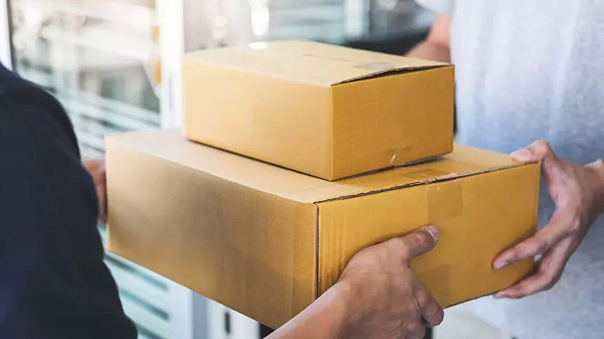 Buna göre:<br><br>28 Ekim 2025 Salı: Tüm kargo firmaları açık olacak, gönderi alımı ve dağıtımı devam edecektir.<br><br>29 Ekim 2025 Çarşamba: Resmi tatil nedeniyle tüm kargo firmaları kapalı olacak ve dağıtım yapılmayacaktır.