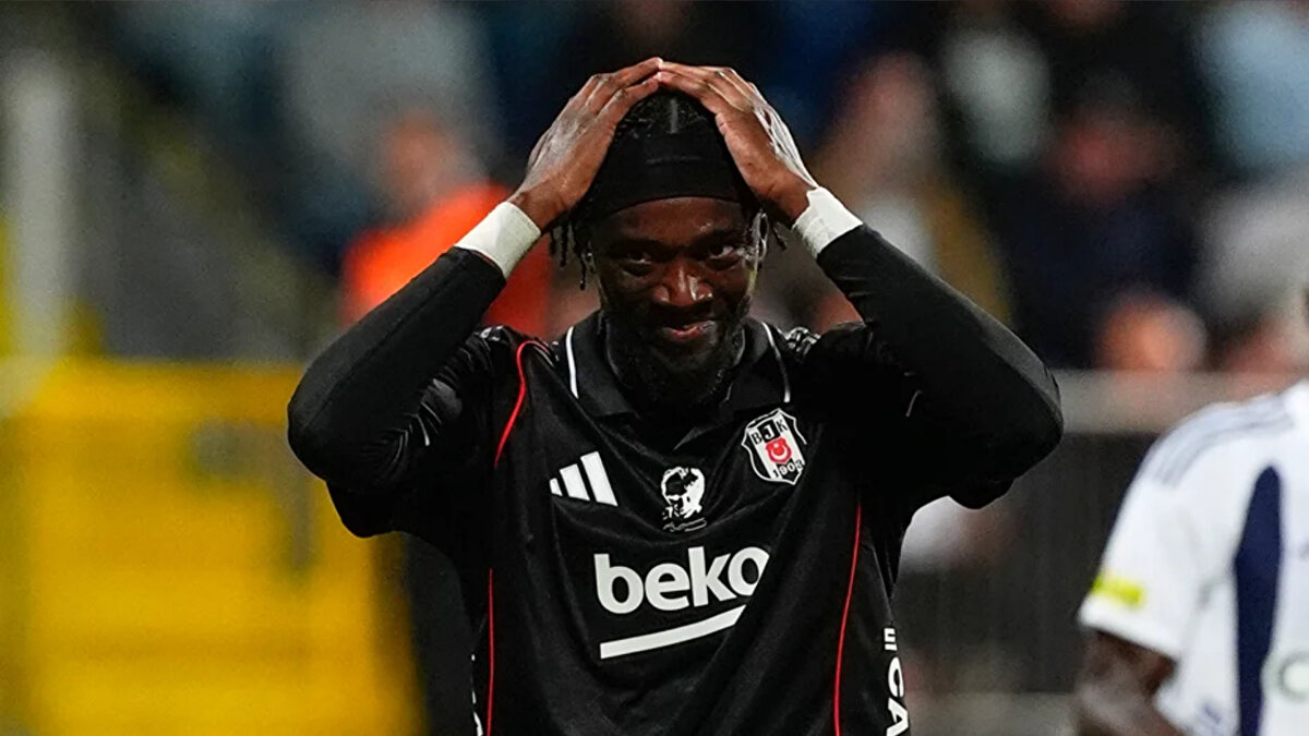 ABRAHAM'DAN PAYLAŞIM<br><br>Siyah beyazlıların golcüsü müsabakanın ardından sosyal medya hesabından bir paylaşım yaptı.