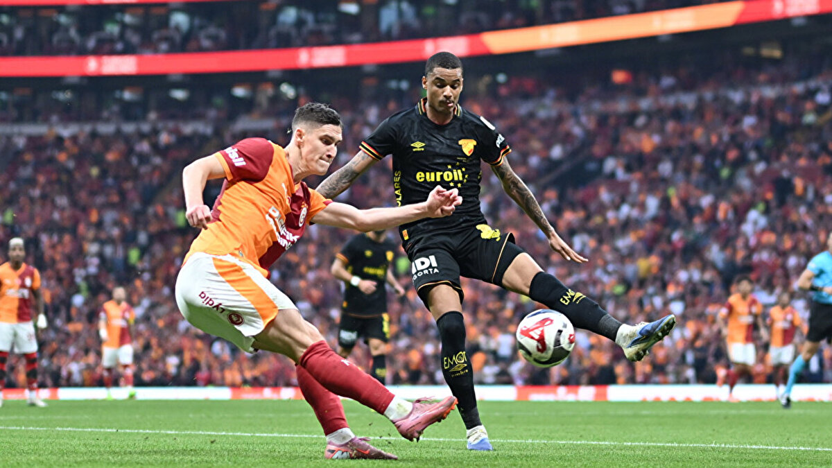 İşte eski hakemlerin yorumları: