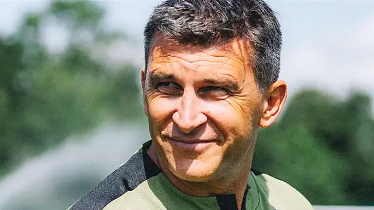 "KAYSERİSPOR, MARKO SALATOVIC'İ İSTEDİ"<br><br>Bu süreçte teknik direktör arayışlarına başlayan Kayserispor'un, eski hocası Jakirovic'e başvurduğu ortaya çıktı. Bosna Hersekli çalıştırıcı İngiliz basınından Hull Live'a yaptığı açıklamada, Kayserispor'un yardımcı antrenörü Marko Salatovic'i takımın başına getirmek için teklif yaptığını söyledi