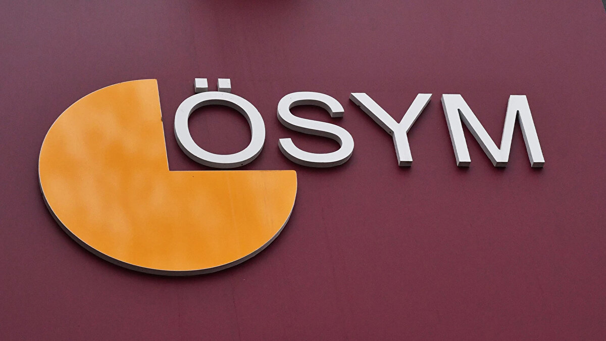 ÖZYES Ek Yerleştirme Sonuçları Nasıl Öğrenilir?<br>ÖSYM'den yapılan duyuru ile, ek yerleştirme işlemleri tamamlandı. Adaylar, yerleştirme sonuçlarına 27 Ekim 2025 tarihinde saat 15.30’dan itibaren ulaşabiliyor.