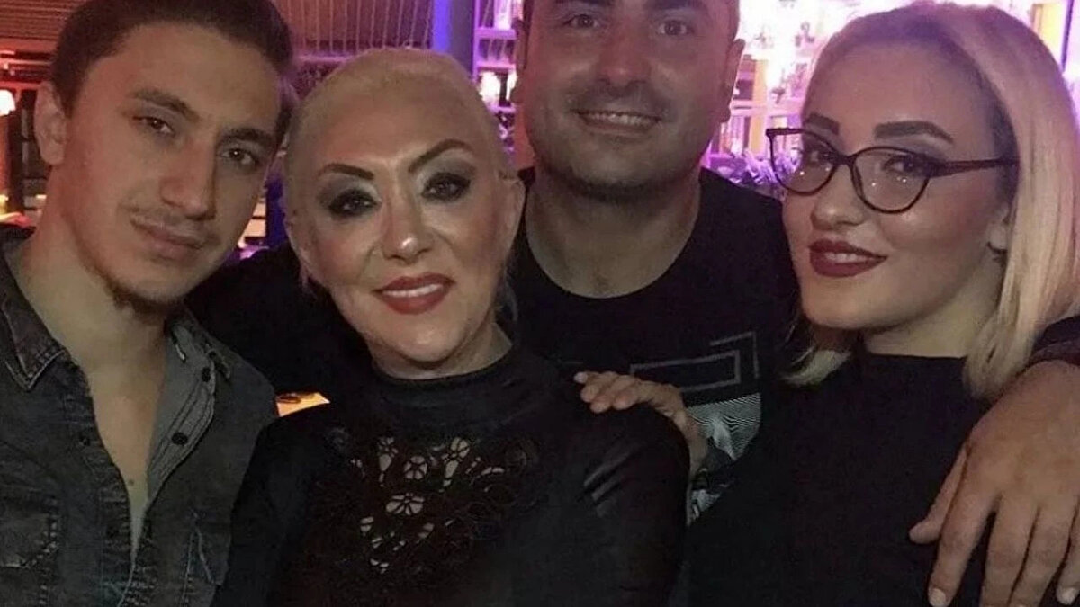 Bugün iddialara yanıt vermek için "Neler Oluyor Hayatta?" programına bağlanan Güllü'nün kızı "Ben savcıya 2 buçuk saat ifade verdim. Eğer bunlar doğru olsaydı savcı beni bırakır mıydı?" diye konuştu.