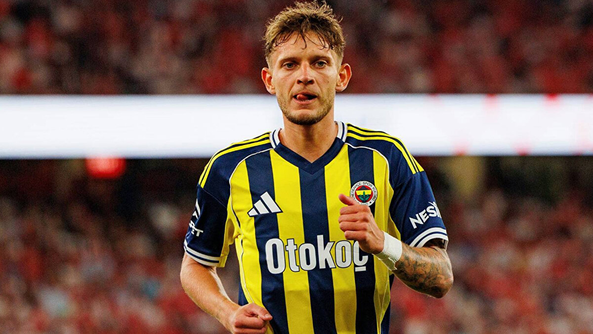 Szymanski'nin ise gelecek olan tekliflere sıcak bakması bekleniyor.