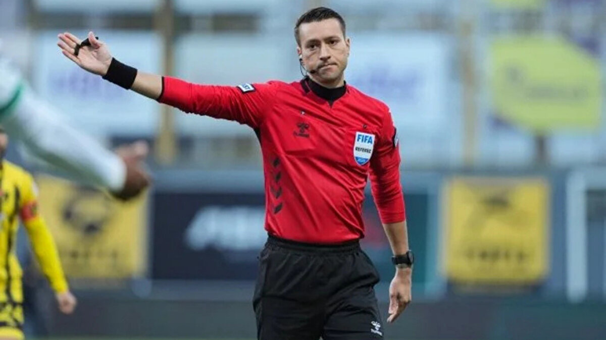 Zorbay Küçük'ün geçen sezon ve bu sezon Süper Lig'de yönettiği maçlar:<br><br>▪ Trabzonspor 2-0 Eyüpspor<br>▪ Alanyaspor 0-1 Galatasaray<br>▪ Rizespor 1-0 Gençlerbirliği<br>▪ Başakşehir 0-0 Eyüpspor<br>▪ Kocaelispor 0-1 Samsunspor<br>▪ Başakşehir 2-1 Gaziantep FK<br>▪ Samsunspor 0-2 Kasımpaşa<br>▪ Beşiktaş 1-2 Gaziantep FK<br>▪ Sivasspor 1-1 Konyaspor<br>▪ Rizespor 1-2 Galatasaray<br>▪ Antalyaspor 0-0 Başakeşhir<br>▪ Trabzonspor 4-0 Sivasspor<br>▪ Kayserispor 0-1 Samsunspor<br>▪ Alanyaspor 2-1 Konyaspor<br>▪ Göztepe 3-0 Rizespor<br>▪ Trabzonspor 2-2 Kasımpaşa<br>▪ Samsunspor 1-1 Alanyaspor<br>▪ Rizespor 3-1 Trabzonspor<br>▪ Beşiktaş 1-3 Kasımpaşa<br>▪ Hatayspor 0-1 Kayserispor<br>▪ Trabzonspor 1-0 Başakşehir<br>▪ Beşiktaş 2-1 Eyüpspor<br>▪ Bodurmspor 0-1 Başakşehir<br>▪ Sivasspor 0-1 Eyüpspor<br>▪ Antalyaspor 0-0 Göztepe