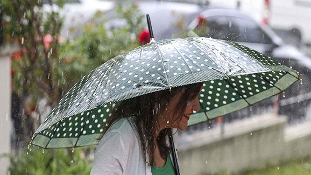 Batı Karadeniz<br>Bölge genelinde aralıklı sağanak ve gök gürültülü yağışlar bekleniyor.<br><br>Bolu, Düzce, Zonguldak ve Sinop çevrelerinde yağışların yer yer kuvvetli olacağı tahmin ediliyor.<br><br>Bolu 19°C, Düzce 19°C, Zonguldak 19°C, Sinop 22°C