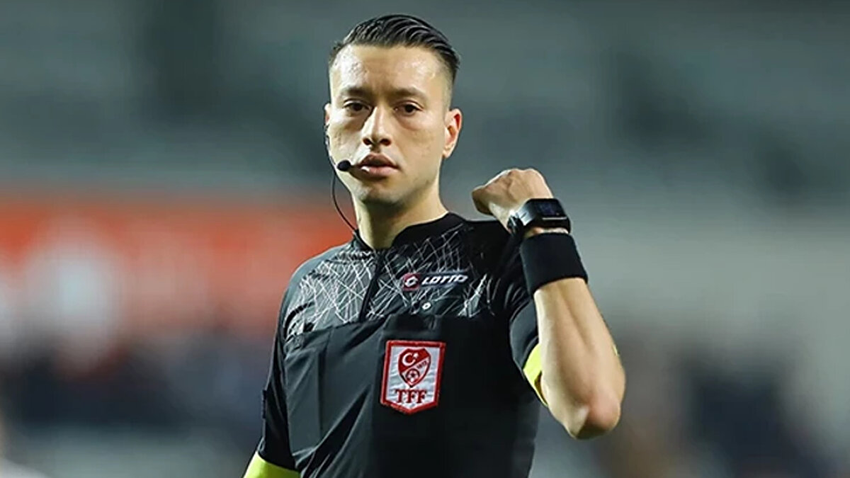 İşte Zorbay Küçük'ün bu sezon yönettiği karşılaşmalar:<br><br>Süper Lig:<br><br>- Trabzonspor 2-0 Eyüpspor<br>- Alanyaspor 0-1 Galatasaray<br>- Çaykur Rizespor 1-0 Gençlerbirliği<br>- Başakşehir 0-0 Eyüpspor<br>- Gençlerbirliği 0-1 Antalyaspor (VAR)<br>- Kocaelispor 0-1 Samsunspor<br><br>1. Lig:<br><br>Esenler Erokspor 1-1 Bodrum FK