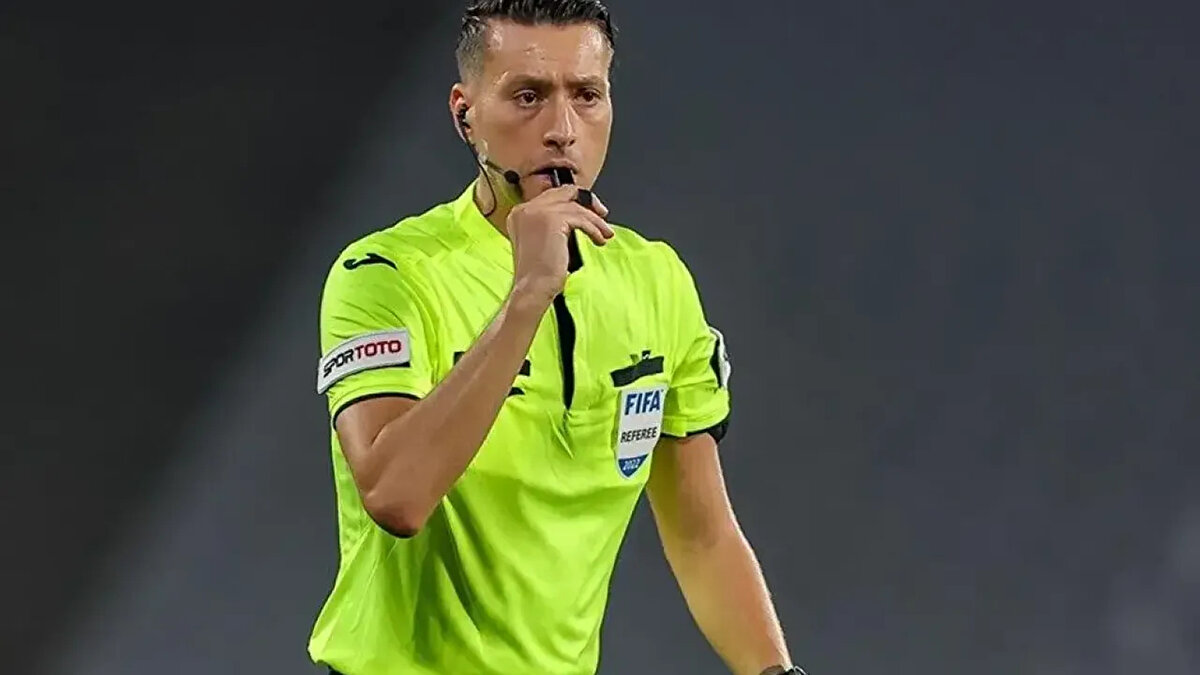 ATANMAK İSTEMEMİŞ <br><br>Ünal, Zorbay Küçük'ün MHK'dan 3 büyüklerin maçlarına atanmama talebinde bulunduğunu söyledi.