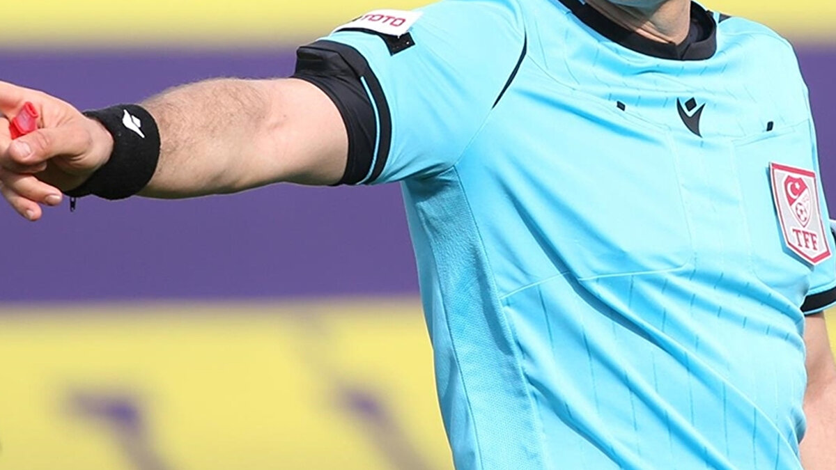 2021-2022 SEZONU<br><br>Adana Demir-Fenerbahçe: 0-1<br>Altay-Kayseri: 3-0<br>Giresunspor-Galatasaray: 0-2<br>Hatayspor-Kasımpaşa: 1-1<br>Yeni Malatya-Trabzonspor: 1-5