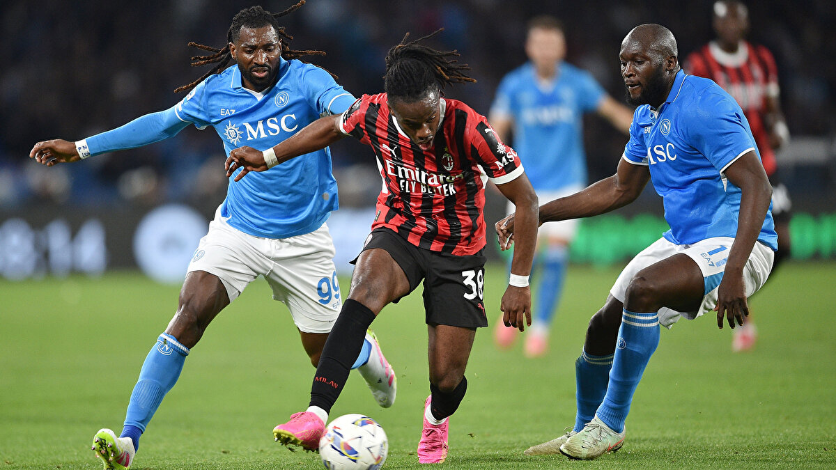 Geçtiğimiz sezon Napoli şampiyonluğunda büyük rol oynayan Anguissa, bu sezonda da Conte’nin vazgeçilmezleri arasında yer alıyor. 