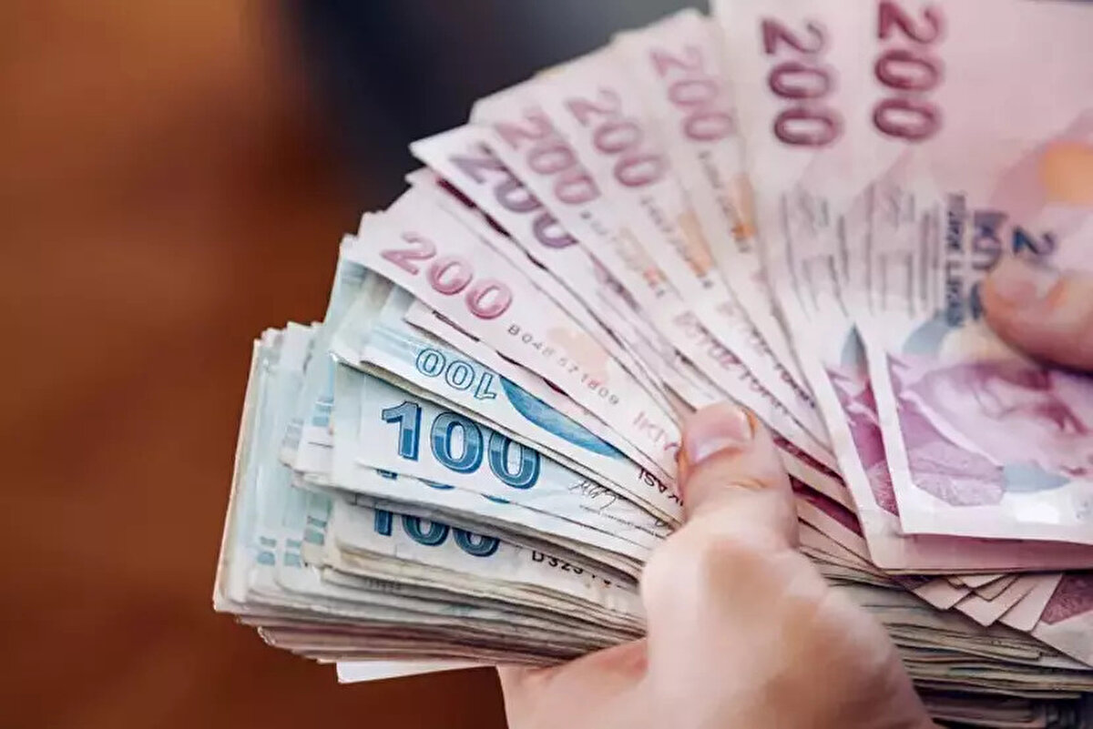 Ekim 2025: Hangi Banka Ne Kadar Faizsiz Kredi Veriyor?<br>Ekim 2025 itibarıyla 8 büyük banka, faizsiz finansman yarışını sürdürüyor. Bazı bankalar kredi ve nakit avansı birleştirirken, bazıları ise vade süresini uzatarak avantaj sunuyor.