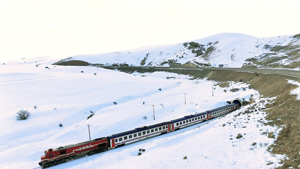 aha yoğun talep gören 16 Ocak – 1 Mart tarihleri arasında ise Ankara–Kars yönü için ücret 17 bin TL’ye çıkarken, Kars–Ankara yönü için 15 bin TL olarak uygulanacak.