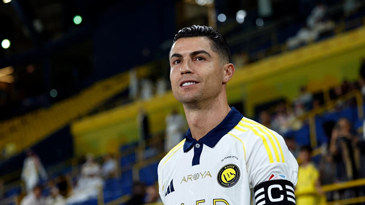 Manchester United'dan ayrılarak 2023'te Al-Nassr'a transfer olan Ronaldo, o tarihten bu yana bireysel olarak zirvede yer alsa da, takımıyla büyük bir şampiyonluk sevinci yaşayamadı.