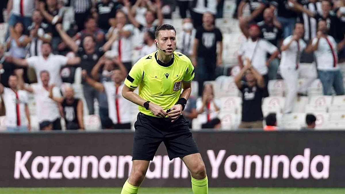 "20'ŞER LİRADAN İKİ TANE KUPON YAPILMIŞ"<br><br>Zorbay Küçük, yakın çevresine bahis yapmadığını, ancak kendisine ait hesaptan 20’şer liradan 2 tane olmak üzere toplam 40 tl’lik Arjantin ligine bahis yapıldığını söylüyor. 