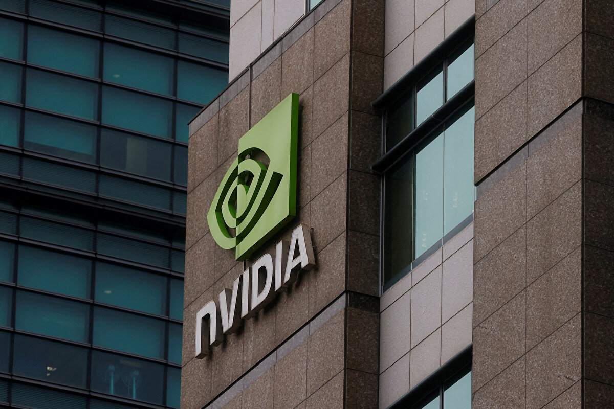 Eye, "Eğer herkesin yapay zekadan beklediği gerçekleşirse, bugünkü değerlemeler makul olabilir. Ancak bu beklentilerin bir kısmını karşılamak zor olabilir. Nvidia’ya yatırım yapmamak zordu ama şu an hisse, olağanüstü yüksek beklentilere göre fiyatlanıyor" dedi.