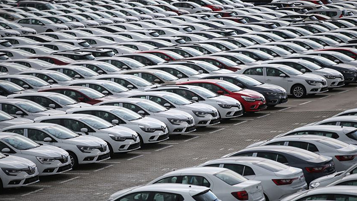 Gram altın da benzer şekilde 6.000 TL’den 5.250 TL’ye düşerek yatırım portföylerinde ciddi dalgalanmalar oluşturdu.