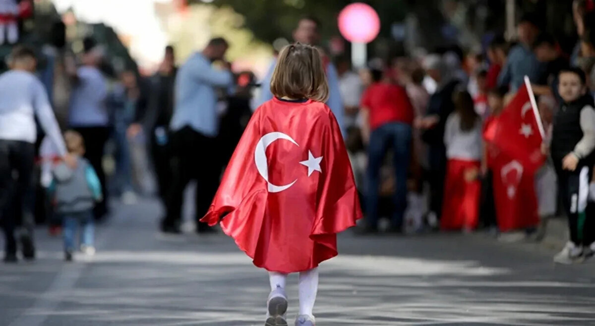 "Cumhuriyeti biz kurduk, onu yükseltecek ve yaşatacak sizsiniz." - M. Kemal Atatürk. Bayramımız kutlu olsun.