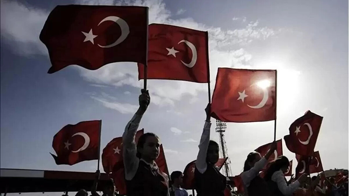 "102 yıldır sönmeyen meşale... Cumhuriyet Bayramımız kutlu olsun!"