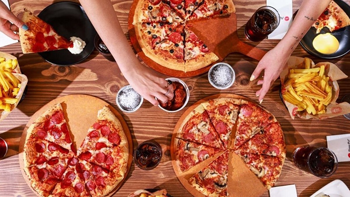 İflas yönetimi süreci devam ediyor<br><br>İngiltere’de Pizza Hut işletmesini yürüten DC London Pie Limited’e iflas yöneticileri atanmıştı.  Pizza Hut’in küresel marka sahibi Yum! Brands ise ülkedeki restoranlarını korumak için adım attı.