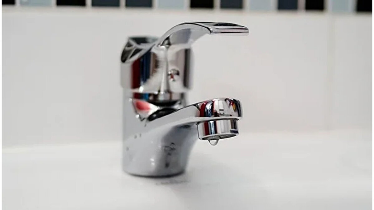 SON DAKİKA: Ankara Polatlı'da Su Kesintisi! ASKİ Açıkladı<br>Ankara'da yaşayan vatandaşlar, 29 Ekim 2025 Çarşamba gününe su kesintisi haberiyle başladı. Ankara Su ve Kanalizasyon İdaresi (ASKİ), şehir genelinde bakım ve onarım çalışmaları nedeniyle zaman zaman planlı kesintiler uygularken, bazen de plansız arızalar meydana gelebiliyor.