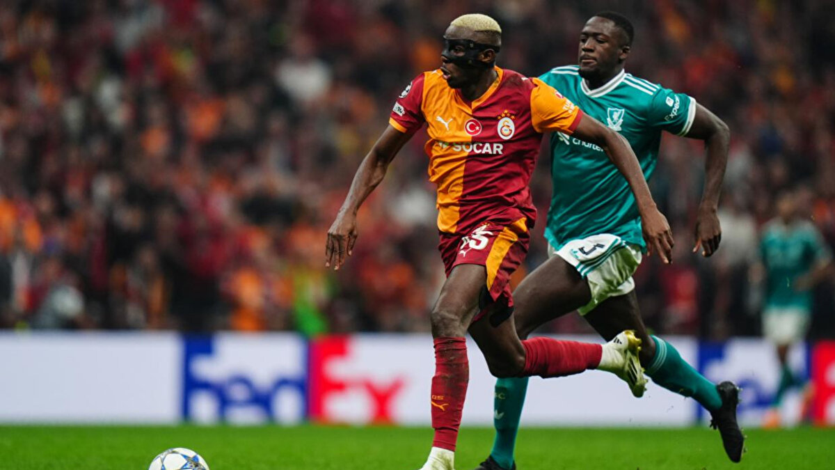 Sözcü gazetesinin haberine göre; Galatasaray'ın, gelirlerini artırma konusunda bir diğer büyük hedefi ise Mağazacılık AŞ'nin halka arz edilmesi. 450-500 milyon dolarlık bir yatırımla hayata geçirilecek projenin yakın zamanda resmiyete dökülmesi bekleniyor. Bu projeden sarı kırmızılı kulübün kasasına 150 milyon dolar gireceği ileri sürüldü.<br><br>