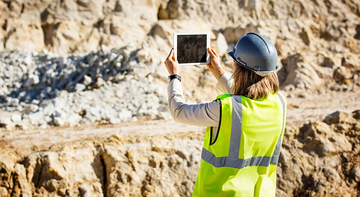 15. Site Güvenilirliği Mühendisi (SRE) Dijital platformların kesintisiz çalışmasını sağlayan bu mühendisler 150.000 – 220.000 dolar kazanıyor.