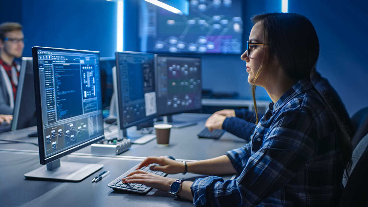 16. Yazılım Mühendisliği Müdürü Yazılım ekiplerini yöneten müdürlerin maaşı 180.000 – 250.000 dolar olup, primlerle 300.000 dolara kadar çıkabiliyor.