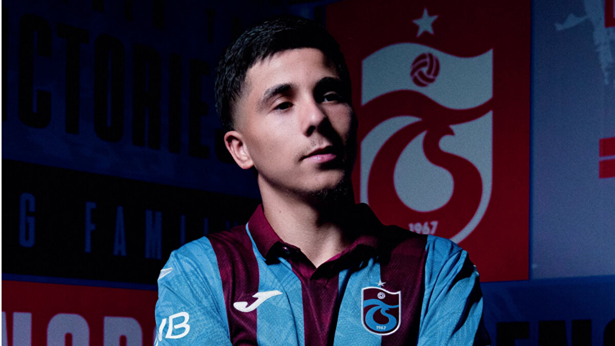 Trabzonspor’un Faslı orta saha oyuncusu Benjamin Bouchouari, Trabzonspor Kulüp Dergisi’nin soru cevap bölümüne konuk oldu.