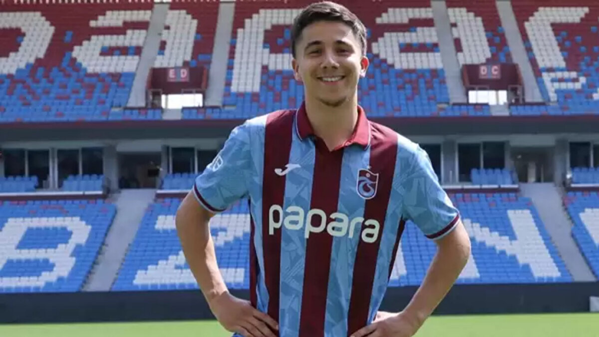 'MAÇLARDAN ÖNCE KURAN DİNLİYORUM'<br><br>En çok sevdiği Türkçe kelimenin ‘teşekkürler’ olduğunu söyleyen Faslı oyuncu, maç öncesi Kur’an dinlediğini belirtti.