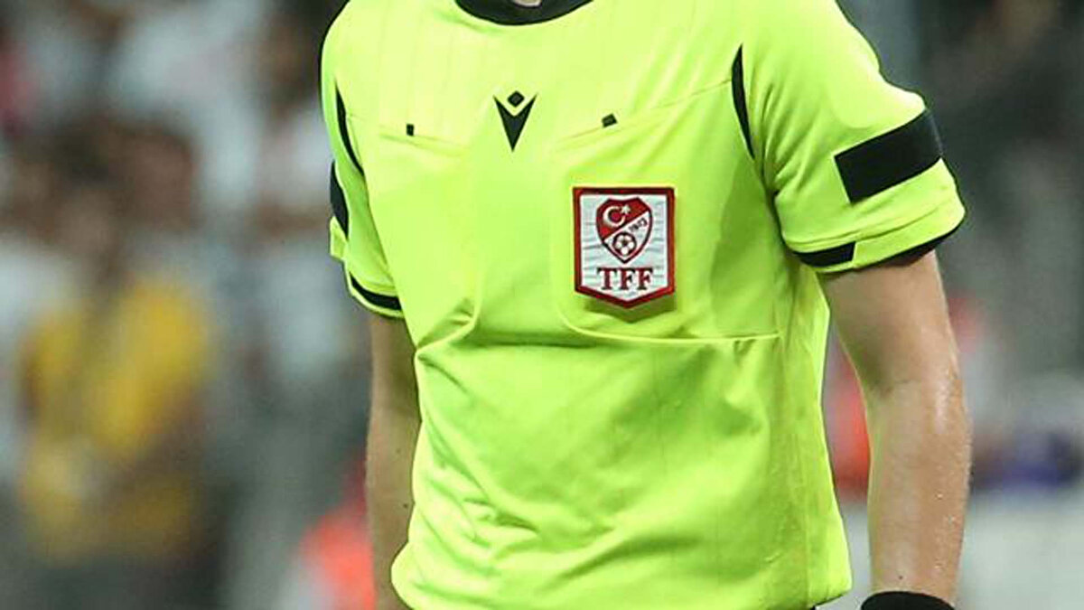 Galatasaray-Trabzonspor derbisinin hakemliğini üstlenen Cihan Aydın, atama haberinin ardından günün en çok araştırılan isimleri arasına girdi. TFF'den yapılan açıklamaya göre; derbi maçına Cihan Aydın atandı. İlk kez bir derbi mücadelesinde düdük çalacak olan Cihan Aydın'ın daha önceki karşılaşmaları merak ediliyor. Haftanın bir diğer büyük karşılaşması olan Beşiktaş-Fenerbahçe maçını ise Ali Yılmaz yönetecek.