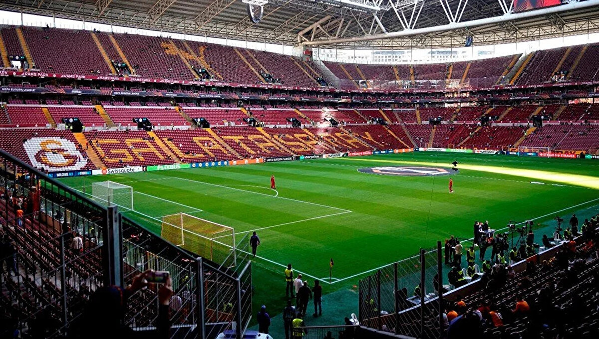 ALATASARAY - TRABZONSPOR MAÇI NE ZAMAN, SAAT KAÇTA, HANGİ KANALDA?<br>Tarih: 1 Kasım Cumartesi<br><br>Saat: 20:00<br><br>Stad: RAMS Park<br><br>Yayın: beIN SPORTS 1