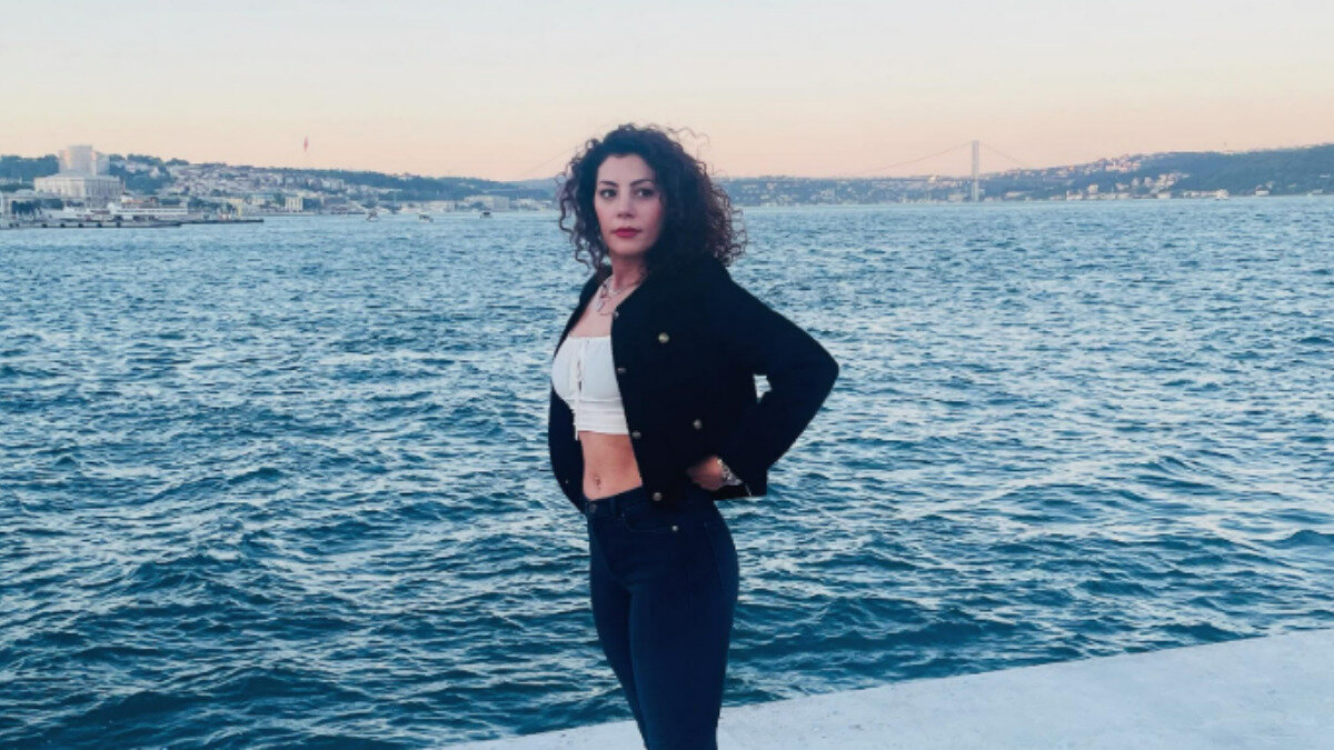 Paranın iadesi sağlanmasına rağmen Sevim Erdoğan şikayetinden vazgeçmedi. Savcılık, Akın E. hakkında ‘bina içinde muhafaza altına alınmış eşya hakkında hırsızlık’ ve ‘bilişim sistemleri kullanılarak hırsızlık’ suçlarından 5 yıldan 10 yıla kadar hapis cezası talebiyle iddianame hazırladı. Dava, önümüzdeki günlerde İstanbul Asliye Ceza Mahkemesi’nde görülecek.