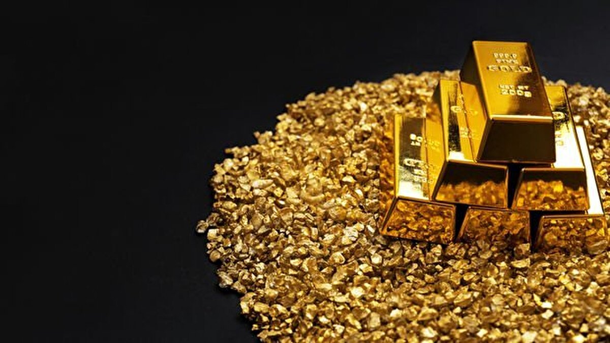 Dünya Bankası, altın fiyatlarının 2025’te %42 artacağını, 2026’da ise %5 daha yükselerek 2015-2019 ortalamasının neredeyse iki katına çıkacağını öngörüyor.
