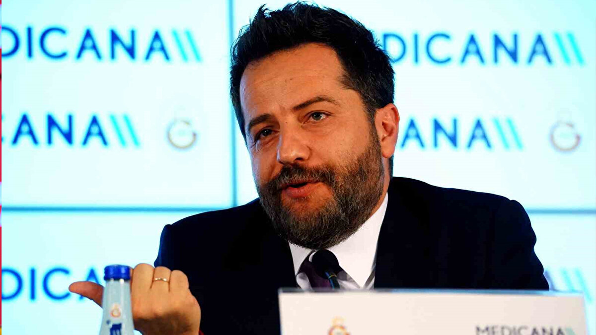 TFF’nin ortaya çıkardığı bahis skandalı sonrası tartışmalar devam ediyor. İbrahim Hacıosmanoğlu, 152 aktif hakemin bahis oynadığını tespit ettiklerini açıklamıştı. Galatasaray’ın eski yöneticisi Erden Timur, patlak veren bahis skandalının ardından dikkat çeken açıklamalar yaptı. <br>