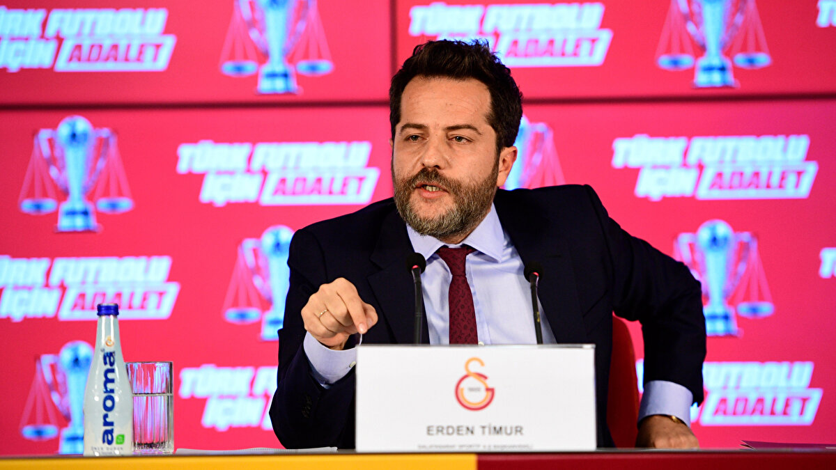 'HERKES DESTEK VERMELİ'<br><br>"Öncelikle inşallah soruşturma derinleştirildikten sonra federasyon bu açıklamaları yapmıştır. Çünkü derinleştirmeden bu açıklamaları paylaştılarsa doğru bir adım atmış olmazlar. Bu başlangıçtan ötürü TFF'yi tebrik etmek lazım. Kararlılık şart. Herkesin destek vermesi gerekir. Derinleştirilmesi şart. Eski yöneticilere de, herkese de…<br><br>