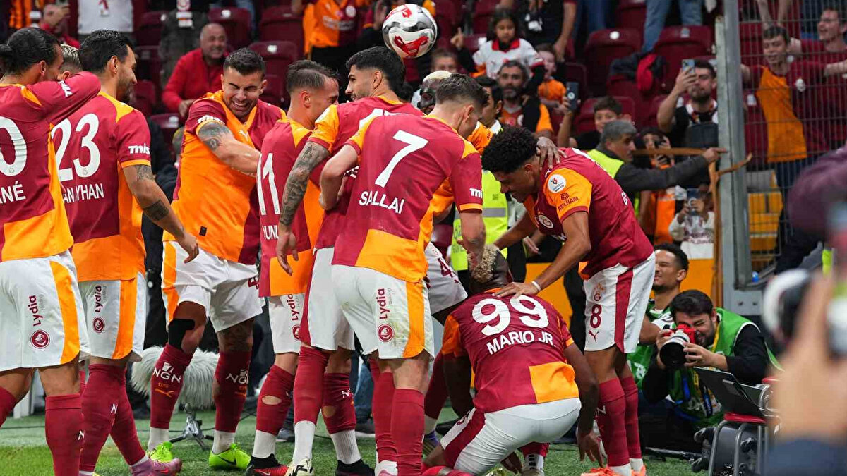 Süper Lig’de zirveyi yakından ilgilendiren maçta Galatasaray yarın evinde Trabzonspor’u ağırlayacak.<br>
