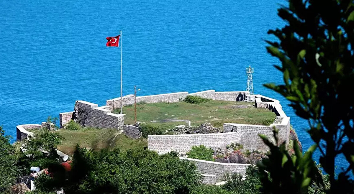 Kara, bu girişimin sadece isim değişikliğiyle sınırlı olmadığını, Giresun’un milli mücadeledeki rolünün hatırlatılması açısından da önemli olduğunu belirtti. “Bu şehir, Kurtuluş Savaşı’nda yüzlerce şehit vermiş bir yiğitler diyarıdır. Biz sadece bir isim değil, bir onur ve hafıza mücadelesi yürütüyoruz.” dedi.