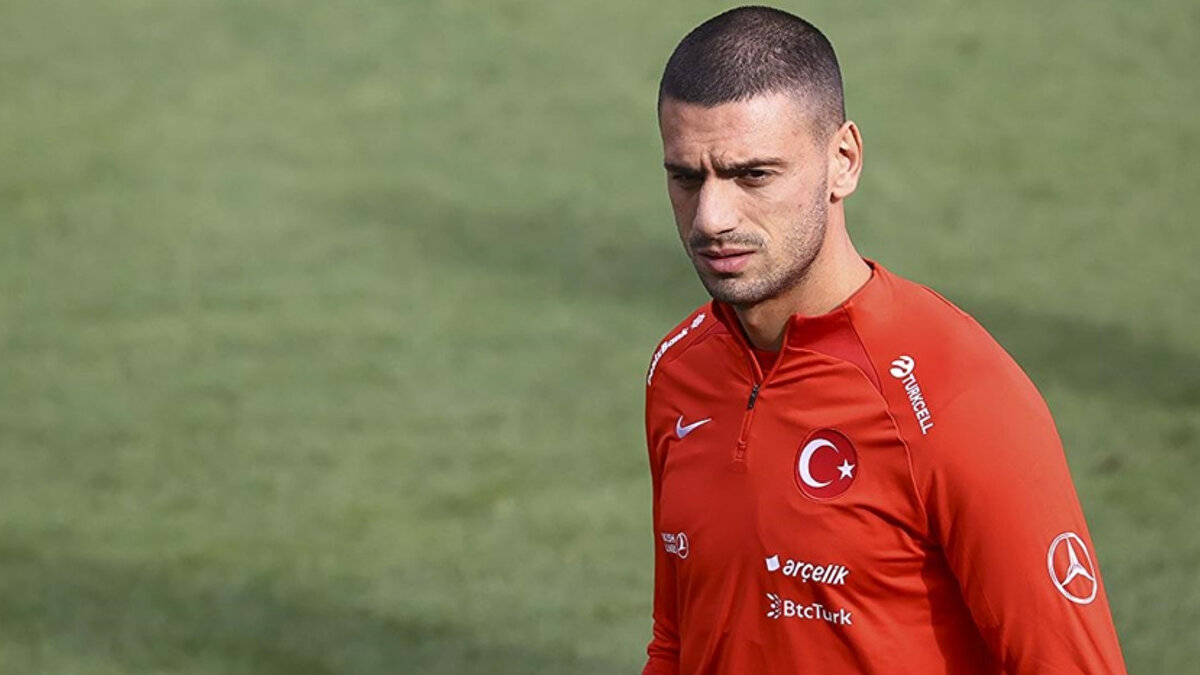 MERİH DEMİRAL İLE GÖRÜŞÜLDÜ<br><br>Sarı lacivertlilerin, 27 yaşındaki stoper ile temasa geçtiği öne sürülürken, Sözcü'ye göre yönetici Ertan Torunoğulları, Merih Demiral ile görüşme gerçekleştirdi.