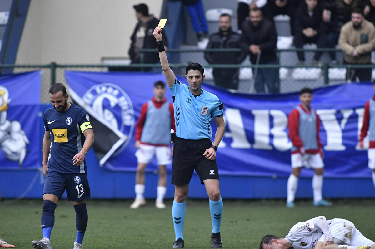 Üst Klasman Hakemi MUHAMMED SELİM ÖZBEK’in bahis eylemi nedeniyle FDT’nin 57. maddesi uyarınca eyleminin yoğunluğu da dikkate alınarak takdiren 8 AY HAK MAHRUMİYETİ CEZASI ile cezalandırılmasına,