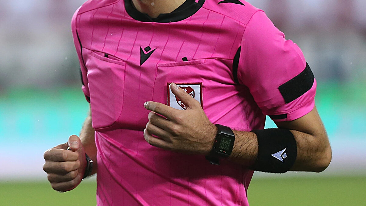 67- Klasman Yardımcı Hakemi İBRAHİM ZENGİN’in bahis eylemi nedeniyle FDT’nin 57. maddesi uyarınca eyleminin yoğunluğu da dikkate alınarak takdiren 10 AY HAK MAHRUMİYETİ CEZASI ile cezalandırılmasına,<br><br>68- Klasman Yardımcı Hakemi İLYAS SAMET YELEN’in bahis eylemi nedeniyle FDT’nin 57. maddesi uyarınca eyleminin yoğunluğu da dikkate alınarak takdiren 8 AY HAK MAHRUMİYETİ CEZASI ile cezalandırılmasına,<br><br>69- Klasman Yardımcı Hakemi KEREM YILDIZ’ın bahis eylemi nedeniyle FDT’nin 57. maddesi uyarınca eyleminin yoğunluğu da dikkate alınarak takdiren 8 AY HAK MAHRUMİYETİ CEZASI ile cezalandırılmasına,<br><br>70- Üst Klasman Yardımcı Hakemi MEHMET AKINCIK’ın bahis eylemi nedeniyle FDT’nin 57. maddesi uyarınca eyleminin yoğunluğu da dikkate alınarak takdiren 8 AY HAK MAHRUMİYETİ CEZASI ile cezalandırılmasına,<br><br>71- Üst Klasman Hakemi MEHMET ALİ ÖZER’in bahis eylemi nedeniyle FDT’nin 57. maddesi uyarınca eyleminin yoğunluğu da dikkate alınarak takdiren 8 AY HAK MAHRUMİYETİ CEZASI ile cezalandırılmasına,<br><br>72- Klasman Yardımcı Hakemi MEHMET ALİ YILMAZ’ın bahis eylemi nedeniyle FDT’nin 57. maddesi uyarınca eyleminin yoğunluğu da dikkate alınarak takdiren 12 AY HAK MAHRUMİYETİ CEZASI ile cezalandırılmasına,<br><br>73- Klasman Hakemi MEHMET ALPEREN GÜÇYETMEZ’in bahis eylemi nedeniyle FDT’nin 57. maddesi uyarınca eyleminin yoğunluğu da dikkate alınarak takdiren 8 AY HAK MAHRUMİYETİ CEZASI ile cezalandırılmasına,<br><br>74- Klasman Hakemi MEHMET CAN KOÇ’un bahis eylemi nedeniyle FDT’nin 57. maddesi uyarınca eyleminin yoğunluğu da dikkate alınarak takdiren 10 AY HAK MAHRUMİYETİ CEZASI ile cezalandırılmasına,<br><br>75- Üst Klasman Yardımcı Hakemi MEHMET SIRAÇ AKPINAR’ın bahis eylemi nedeniyle FDT’nin 57. maddesi uyarınca eyleminin yoğunluğu da dikkate alınarak takdiren 10 AY HAK MAHRUMİYETİ CEZASI ile cezalandırılmasına,<br><br>76- Üst Klasman Hakemi MELİH KURT hakkında, bahis eylemi nedeniyle FDT’nin 57. maddesi uyarınca incelemenin devamına,<br><br>77- Klasman Yardımcı Hakemi MELİH ESER’in bahis eylemi nedeniyle FDT’nin 57. maddesi uyarınca eyleminin yoğunluğu da dikkate alınarak takdiren 8 AY HAK MAHRUMİYETİ CEZASI ile cezalandırılmasına, (oyçokluğu)<br><br>78- Klasman Yardımcı Hakemi MELİH SAYIN’ın bahis eylemi nedeniyle FDT’nin 57. maddesi uyarınca eyleminin yoğunluğu da dikkate alınarak takdiren 8 AY HAK MAHRUMİYETİ CEZASI ile cezalandırılmasına,<br><br>79- Klasman Yardımcı Hakemi RECEP GÜNEŞ’in bahis eylemi nedeniyle FDT’nin 57. maddesi uyarınca eyleminin yoğunluğu da dikkate alınarak takdiren 10 AY HAK MAHRUMİYETİ CEZASI ile cezalandırılmasına,<br><br>80- Klasman Yardımcı Hakemi MERDANİ MERT GÖLGEÇEN’in bahis eylemi nedeniyle FDT’nin 57. maddesi uyarınca eyleminin yoğunluğu da dikkate alınarak takdiren 10 AY HAK MAHRUMİYETİ CEZASI ile cezalandırılmasına,