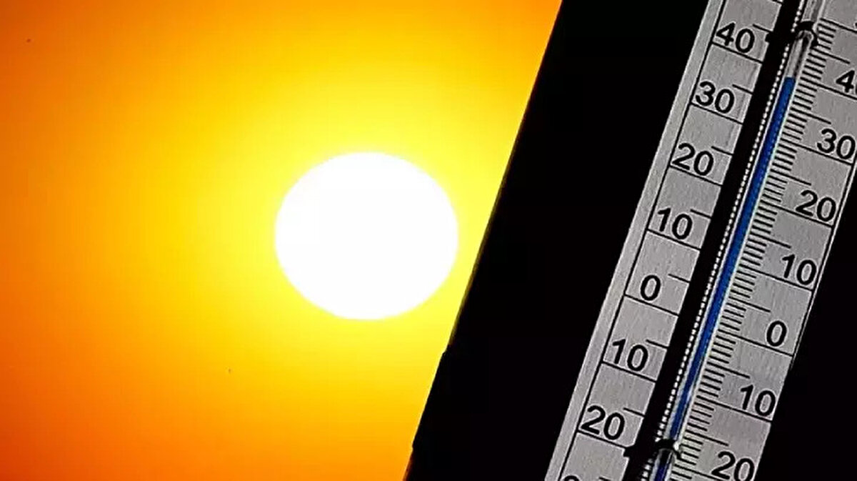 Meteoroloji uzmanları, pastırma sıcaklarının etkili olacağı bu dönemde sabah ve akşam saatlerindeki sıcaklık farklarına dikkat edilmesi gerektiğini belirtiyor.