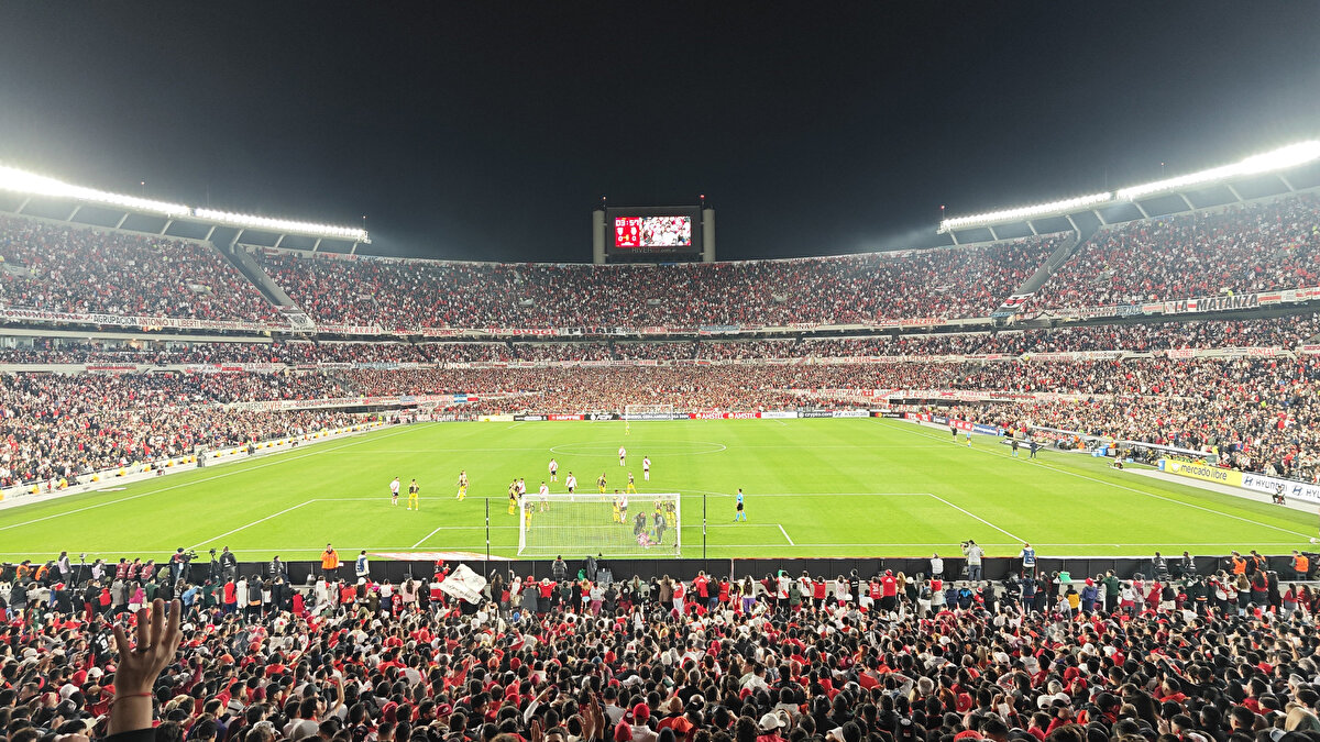 La Bombonera<br>(Boca Juniors)