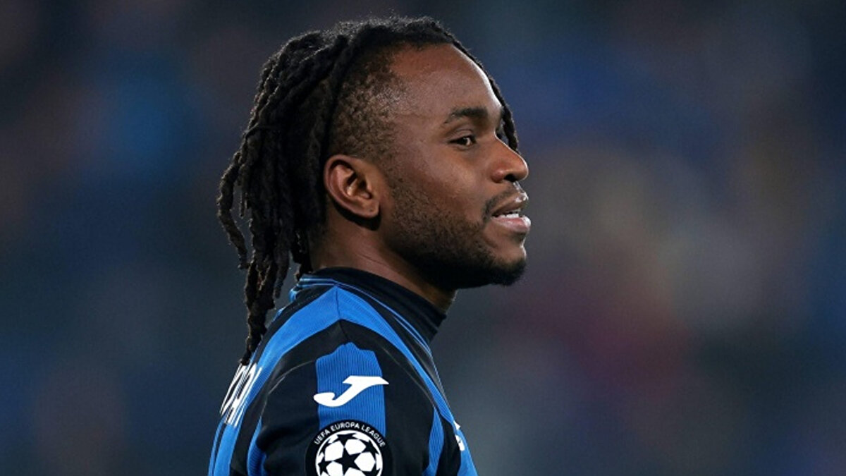 Yönetim, daha önce de gündemine aldığı Atalanta forması giyen Ademola Lookman için yeniden devreye girdi.