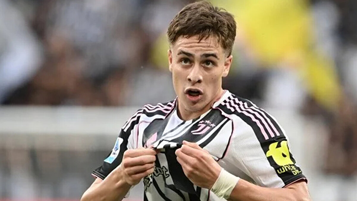 Dizinden problem yaşayan milli futbolcunun dinlendirileceği ve Şampiyonlar Ligi’nde gelecek hafta oynanacak Sporting maçıyla kadroya dönmesinin beklendiği belirtildi.