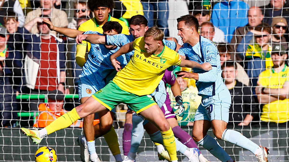 Topladığı 22 puanla maç fazlasıyla play-off potasına giren Hull, istikrarlı çıkışını sürdürdü.