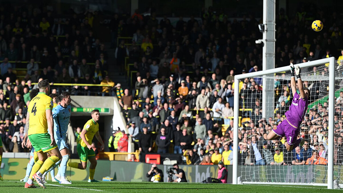 Norwich City ise 8 puanda kaldı. Ligin bir sonraki haftasında Hull City, Derby County deplasmanına gidecek.