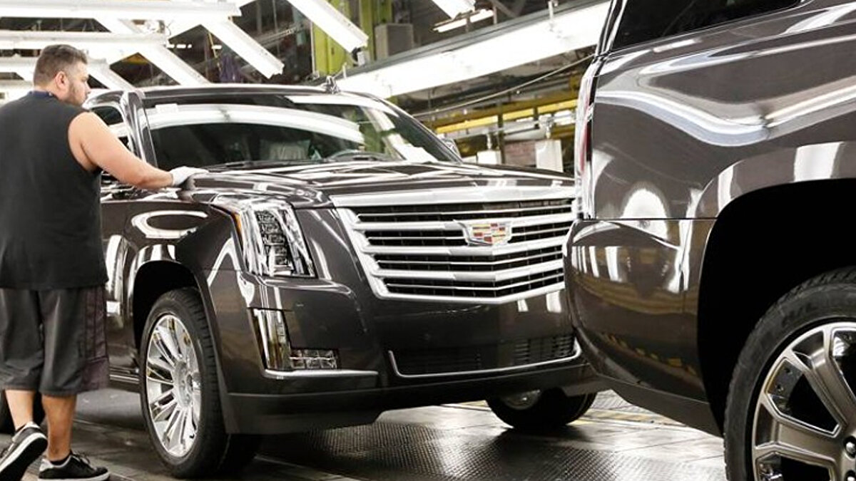 ABD merkezli otomotiv üreticisi General Motors (GM), elektrikli araçlara yönelik talebin beklenenden düşük seyretmesi ve sektördeki regülasyon belirsizlikleri nedeniyle üretim kapasitesini azalttı.