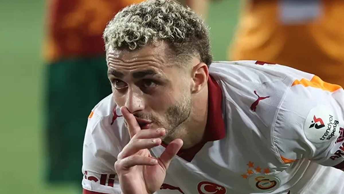 SOSYAL MEDYADA GÜNDEM OLDU<br><br>Geçtiğimiz haftalarda Galatasaray ile Bodo/Glimt arasında oynanan UEFA Şampiyonlar Ligi maçında 65. dakikada oyundan alınan Barış Alper Yılmaz'a taraftarlar tepki göstermişti.<br><br>Barış Alper'e yapılan bu tepki sosyal medyada büyük yankı uyandırdı. Bazı taraftarlar genç futbolcunun performansını eleştirirken, bazıları da oyuncuya gösterilen tepkinin haksız olduğunu savundu.