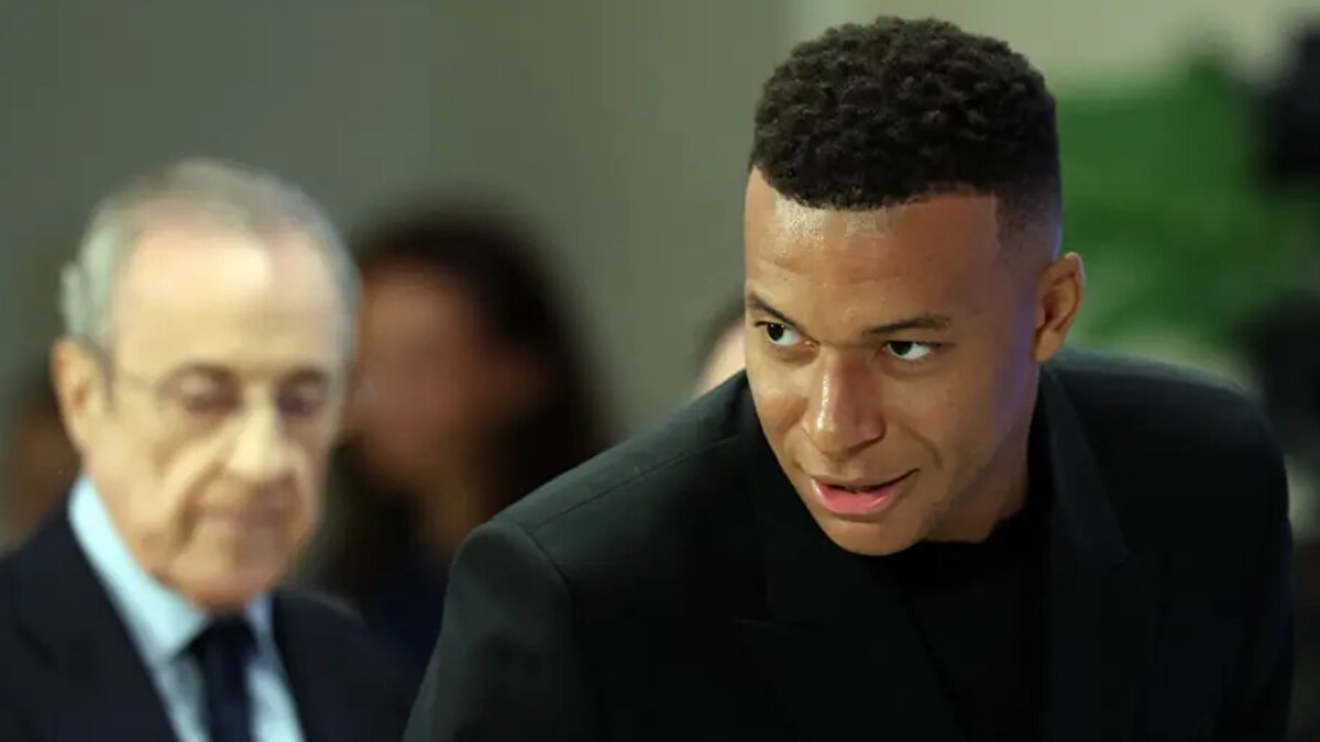 Bu yılki hedefleriyle ilgili soruya yıldız futbolcu, “Her şey için savaşmak istiyorum. Tek bir hedef seçemem. Elbette zor olacak, ama her şeyi kazanmak ve her turnuvada elimden gelenin en iyisini yapmak istiyorum. Tek bir hedef seçmeyeceğim.” yanıtını verdi.<br><br>